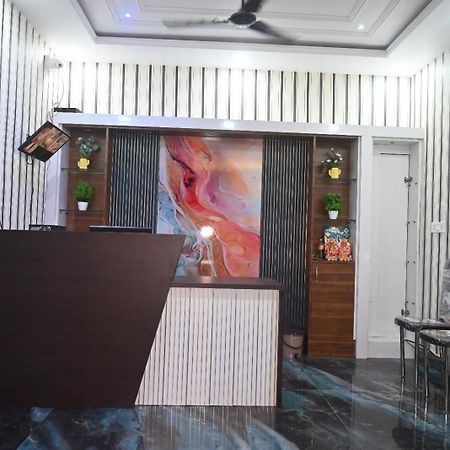 Js Banaras Residency Hotell Varanasi Exteriör bild
